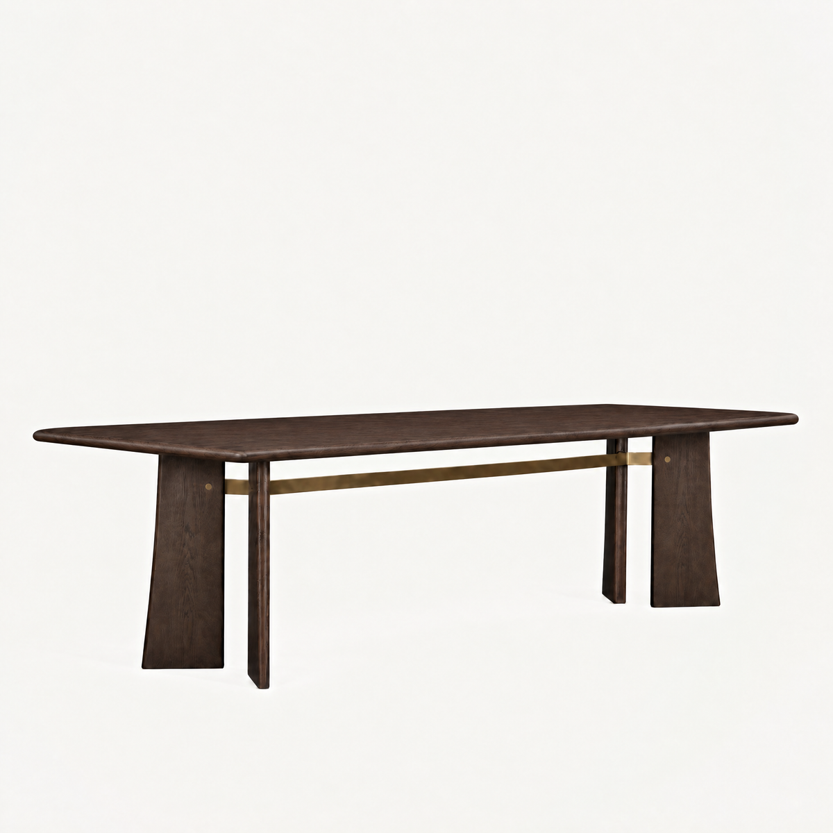 ACERKA Miami showcases Francesco Meda’s Balado Rectangular Dining Table, crafted from FSC-certified American Oak with warm metallic accents and architectural proportions.